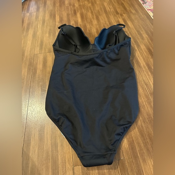 NWT Seafolly Women's Petal Edge Sweetheart One Piece Swimsuit black size US 10 - Picture 3 of 8